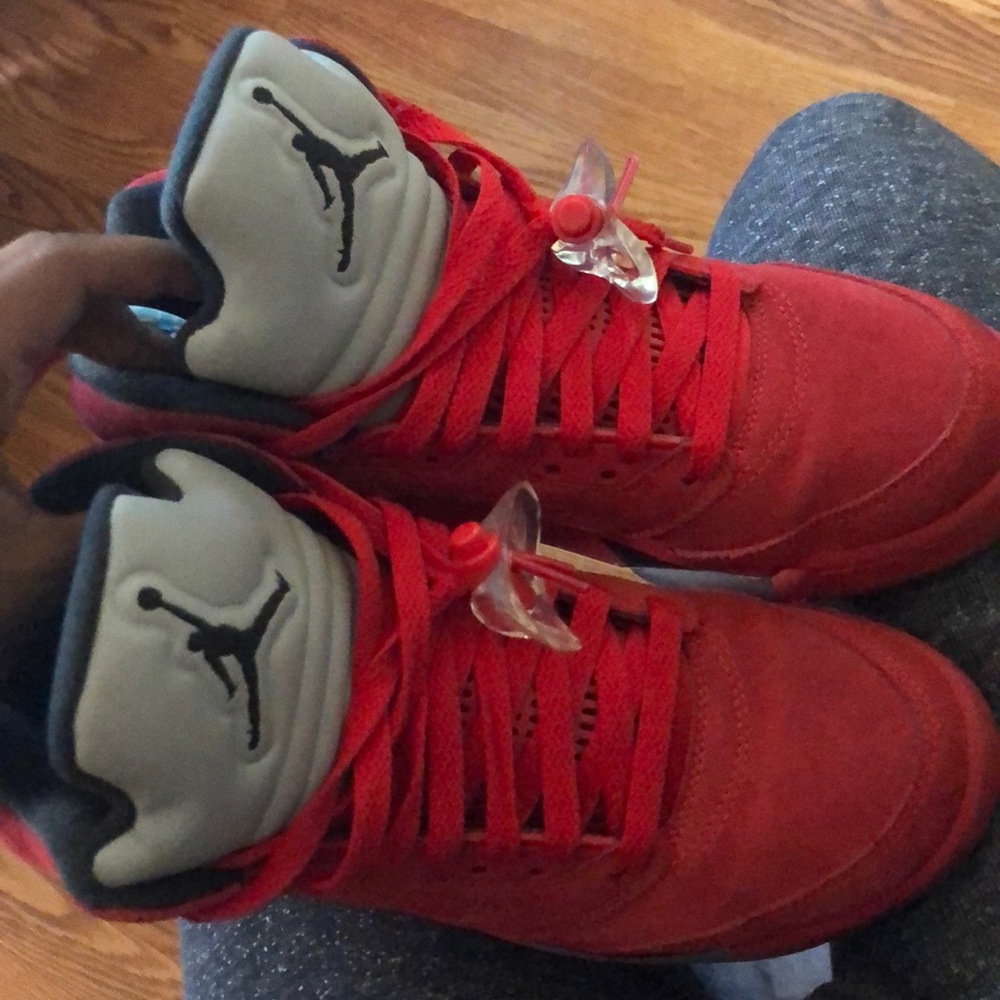 Red Jordan 5